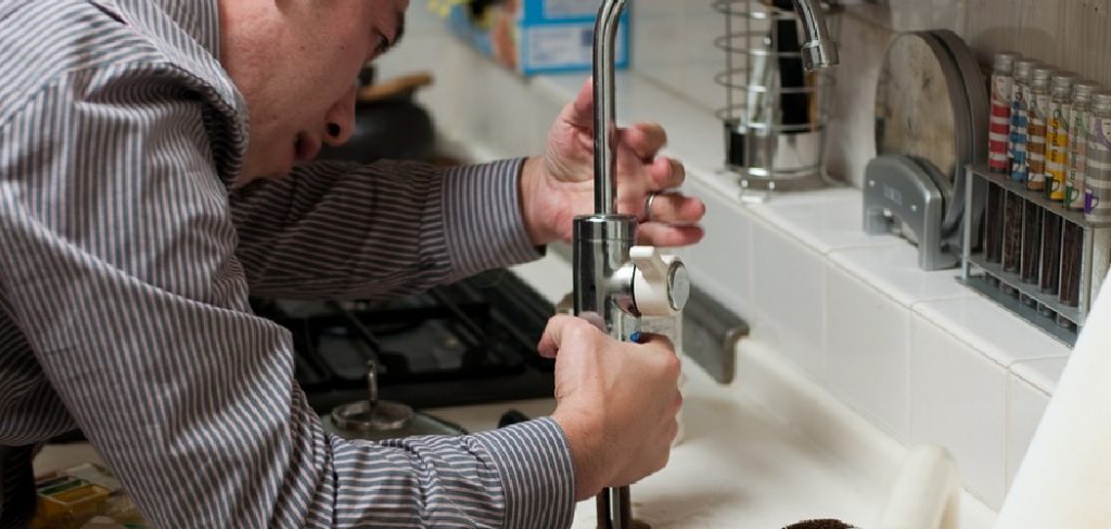 How to Tighten Kitchen Faucet Base
