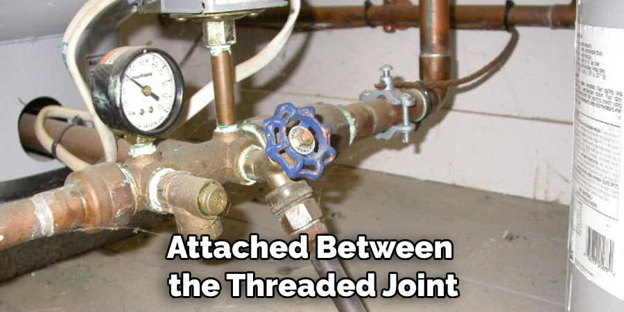 Attached Between the Threaded Joint