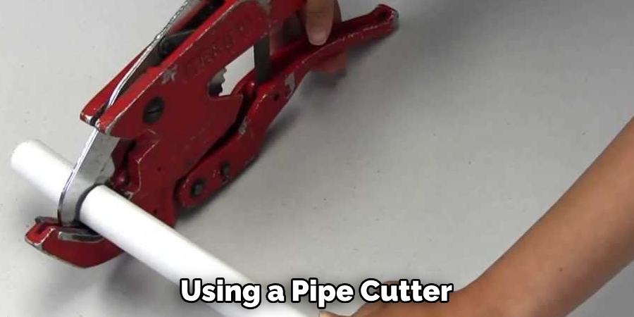 Using a Pipe Cutter