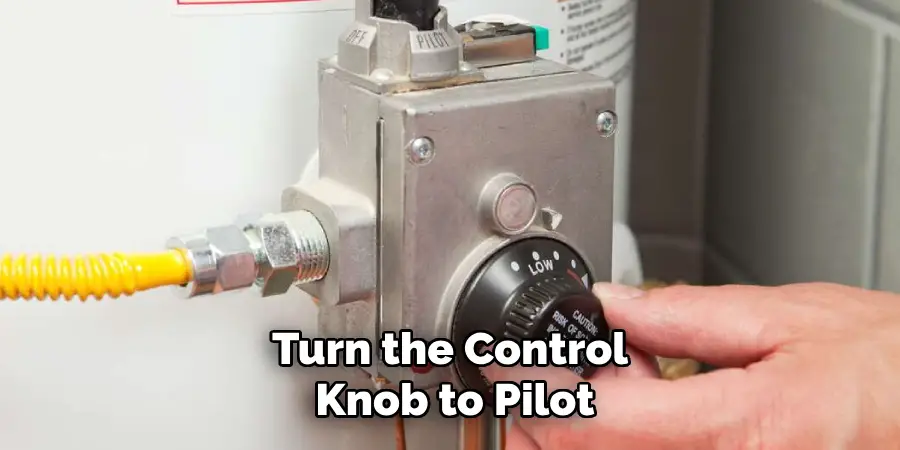 Turn the Control Knob to Pilot