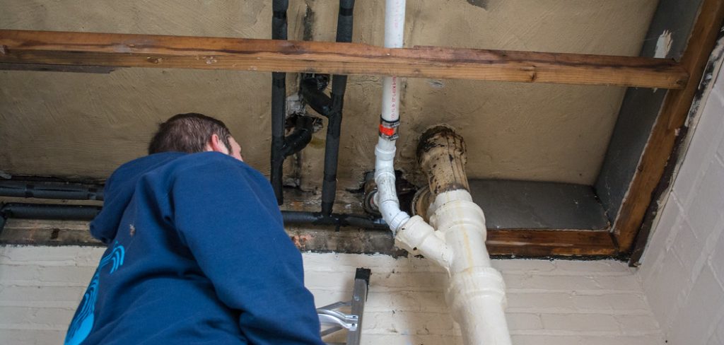 How to Install Plumbing in A New House