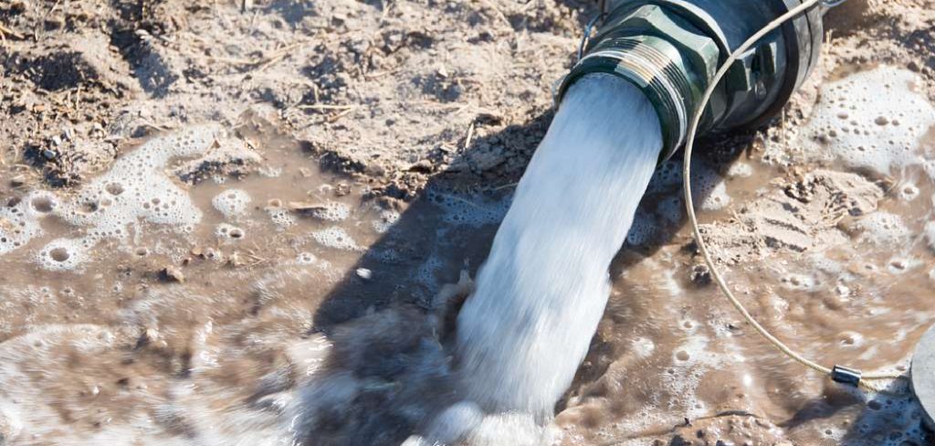 How to Bleed Air From Water Pipes