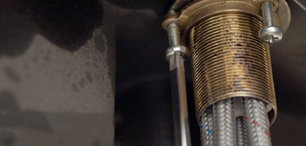 How to Remove a Kitchen Sink Faucet