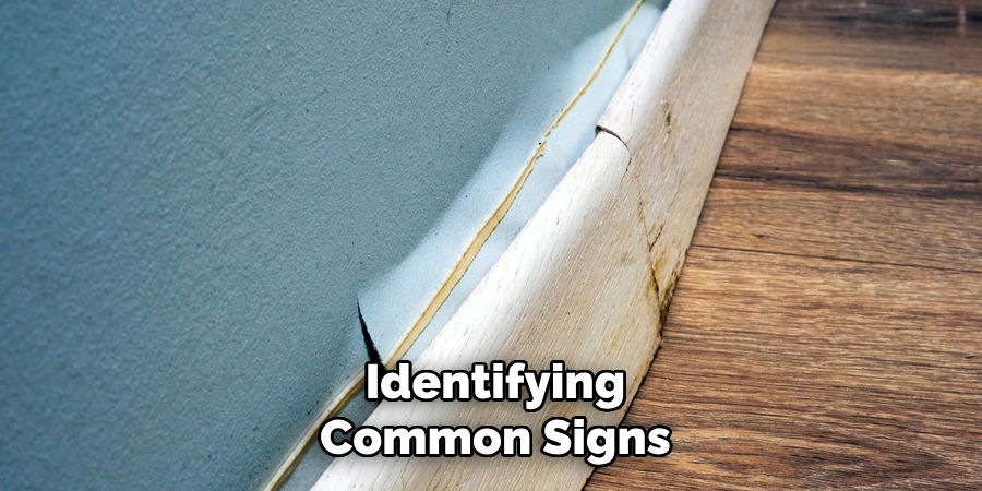 Identifying
Common Signs