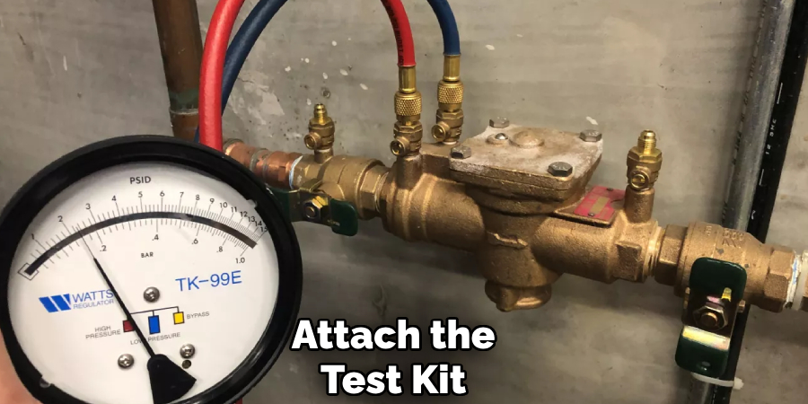 Attach the
Test Kit