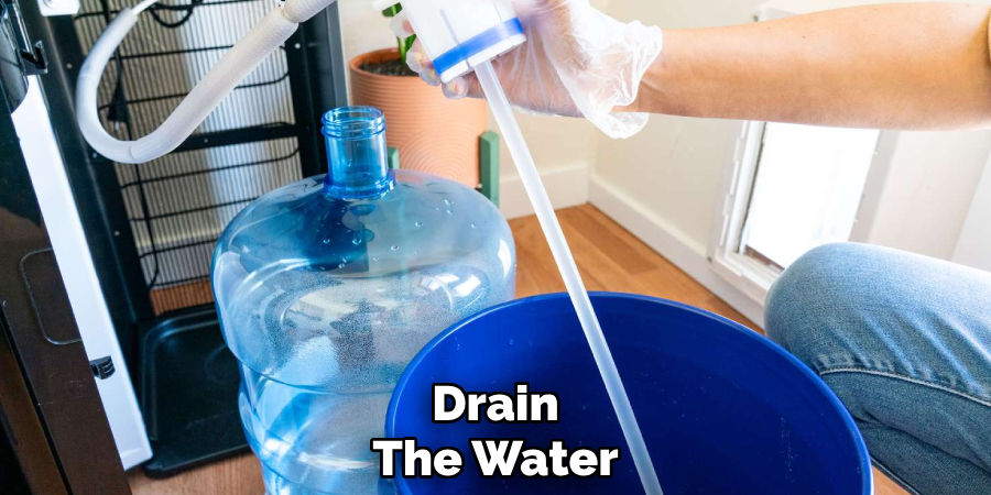 Drain
The Water