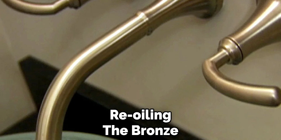 Re-oiling
The Bronze