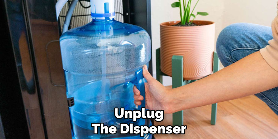 Unplug
The Dispenser