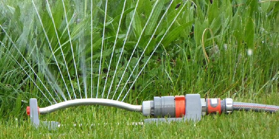 How to Connect Multiple Sprinklers to One Hose