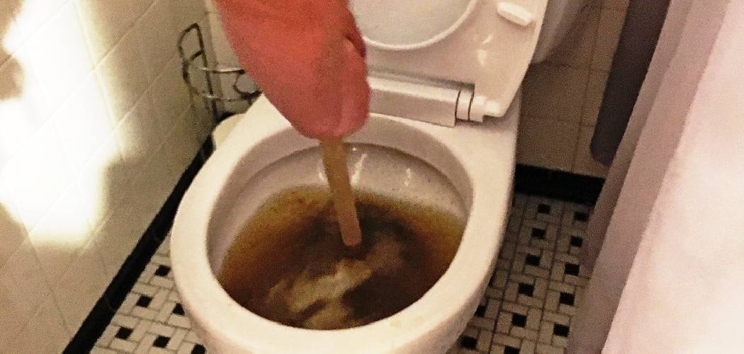 How to Unclog Toilet Clogged With Flushable Wipes