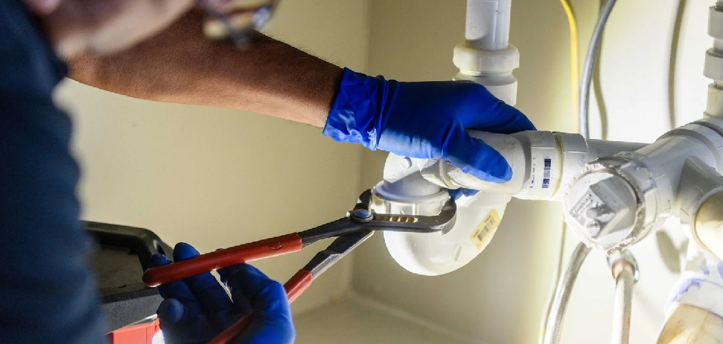 How to Clean Out Toilet Pipes